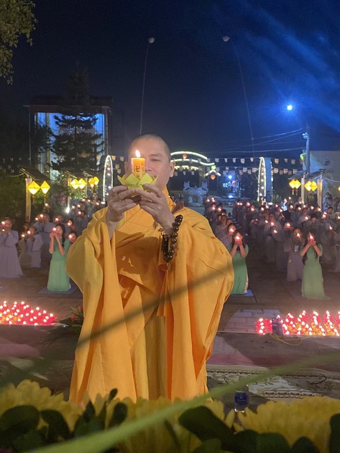 Chùa Đống Cao - Thanh Hoá: Đêm Hội Hoa Đăng Kỷ Niệm Đức Phật A Di Đà