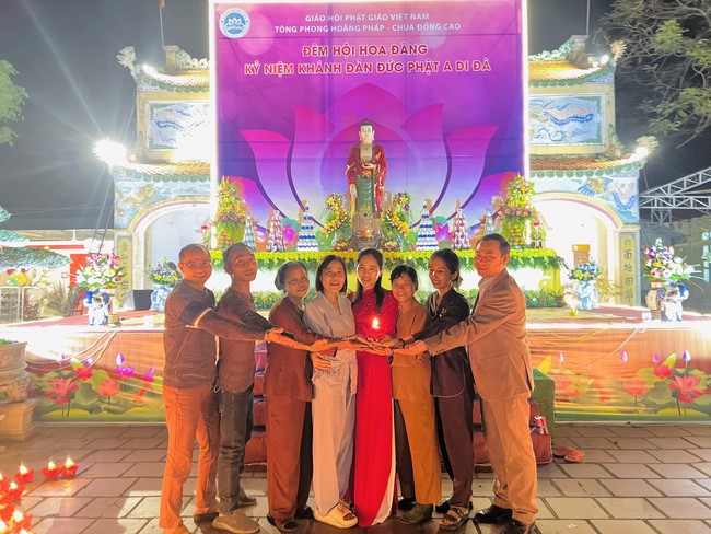 Chùa Đống Cao - Thanh Hoá: Đêm Hội Hoa Đăng Kỷ Niệm Đức Phật A Di Đà