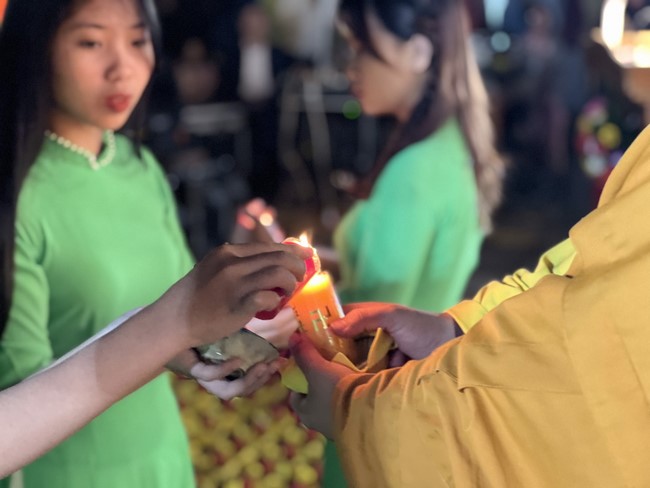 Chùa Đống Cao - Thanh Hoá: Đêm Hội Hoa Đăng Kỷ Niệm Đức Phật A Di Đà