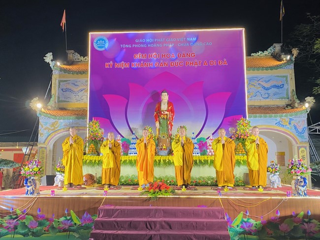 Chùa Đống Cao - Thanh Hoá: Đêm Hội Hoa Đăng Kỷ Niệm Đức Phật A Di Đà