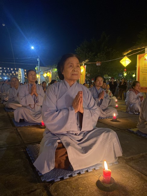 Chùa Đống Cao - Thanh Hoá: Đêm Hội Hoa Đăng Kỷ Niệm Đức Phật A Di Đà