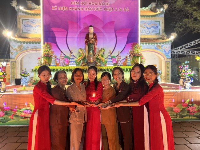 Chùa Đống Cao - Thanh Hoá: Đêm Hội Hoa Đăng Kỷ Niệm Đức Phật A Di Đà