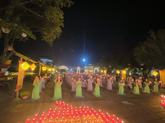 Chùa Đống Cao - Thanh Hoá: Đêm Hội Hoa Đăng Kỷ Niệm Đức Phật A Di Đà