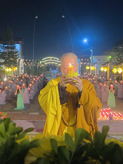 Chùa Đống Cao - Thanh Hoá: Đêm Hội Hoa Đăng Kỷ Niệm Đức Phật A Di Đà