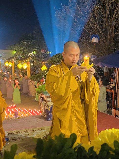 Chùa Đống Cao - Thanh Hoá: Đêm Hội Hoa Đăng Kỷ Niệm Đức Phật A Di Đà