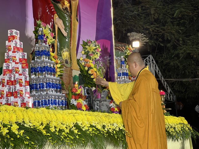 Chùa Đống Cao - Thanh Hoá: Đêm Hội Hoa Đăng Kỷ Niệm Đức Phật A Di Đà