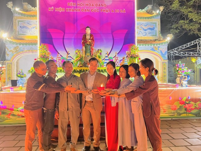 Chùa Đống Cao - Thanh Hoá: Đêm Hội Hoa Đăng Kỷ Niệm Đức Phật A Di Đà