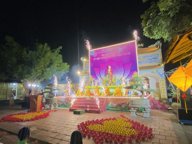 Chùa Đống Cao - Thanh Hoá: Đêm Hội Hoa Đăng Kỷ Niệm Đức Phật A Di Đà