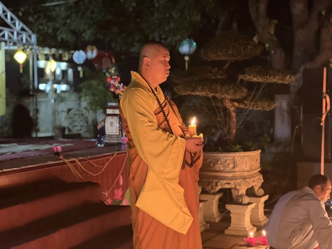 Chùa Đống Cao - Thanh Hoá: Đêm Hội Hoa Đăng Kỷ Niệm Đức Phật A Di Đà