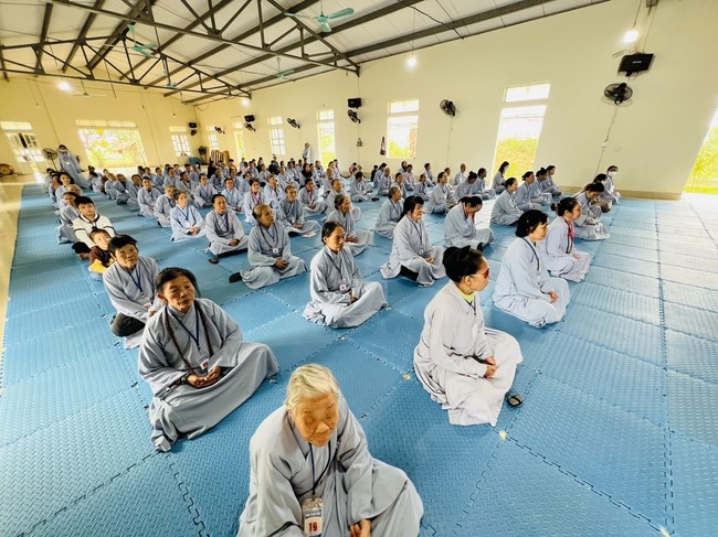 One - Day Practice at Dong Cao pagoda, Thanh Hoa