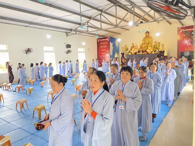 One - Day Practice at Dong Cao pagoda, Thanh Hoa