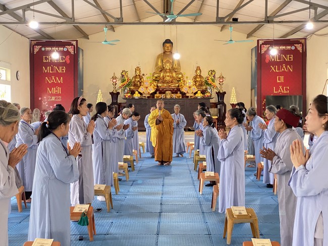 One - Day Practice at Dong Cao pagoda, Thanh Hoa