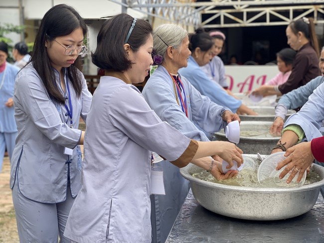One - Day Practice at Dong Cao pagoda, Thanh Hoa