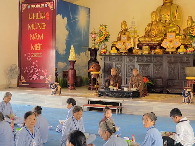 One - Day Practice at Dong Cao pagoda, Thanh Hoa