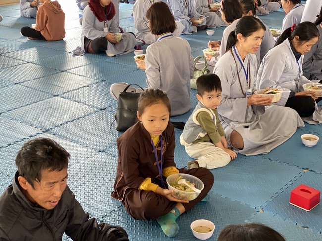 One - Day Practice at Dong Cao pagoda, Thanh Hoa