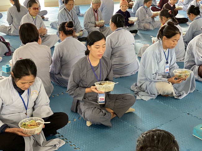 One - Day Practice at Dong Cao pagoda, Thanh Hoa