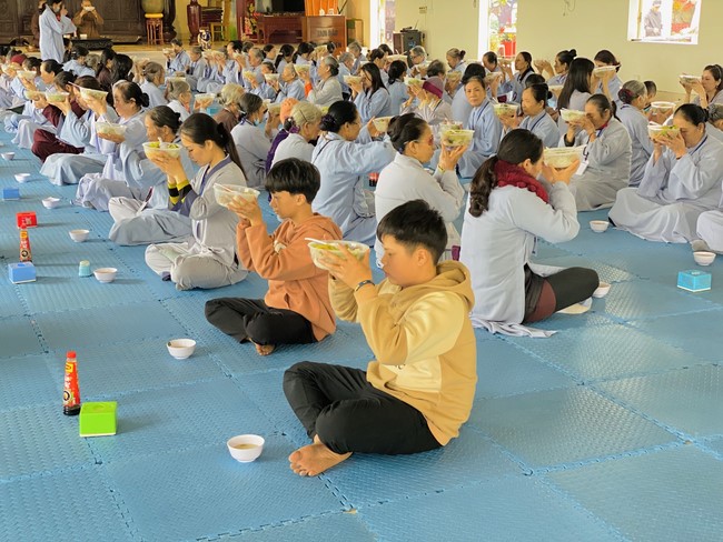 One - Day Practice at Dong Cao pagoda, Thanh Hoa
