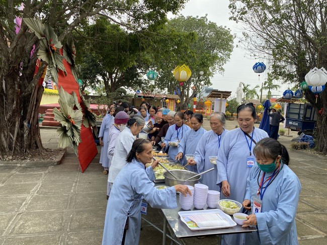 One - Day Practice at Dong Cao pagoda, Thanh Hoa