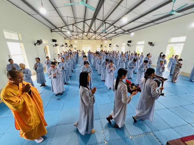 One - Day Practice at Dong Cao pagoda, Thanh Hoa