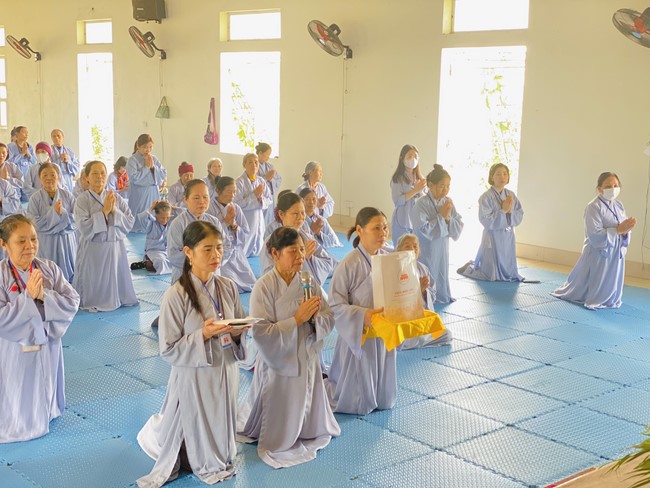 One - Day Practice at Dong Cao pagoda, Thanh Hoa