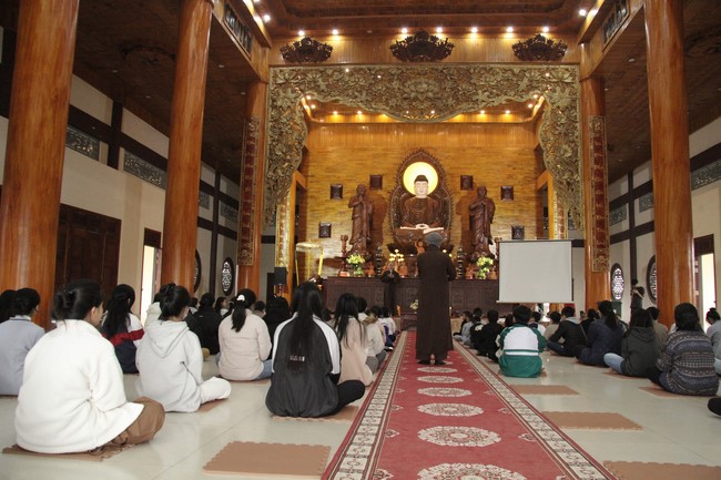 Youth towards Buddhism Retreat and Tea Meditation at Giai Lam pagoda, Ha Tinh