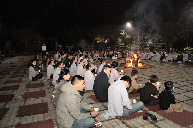 Youth towards Buddhism Retreat and Tea Meditation at Giai Lam pagoda, Ha Tinh