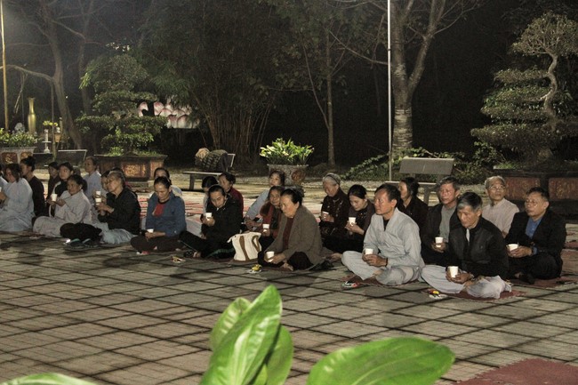 Youth towards Buddhism Retreat and Tea Meditation at Giai Lam pagoda, Ha Tinh