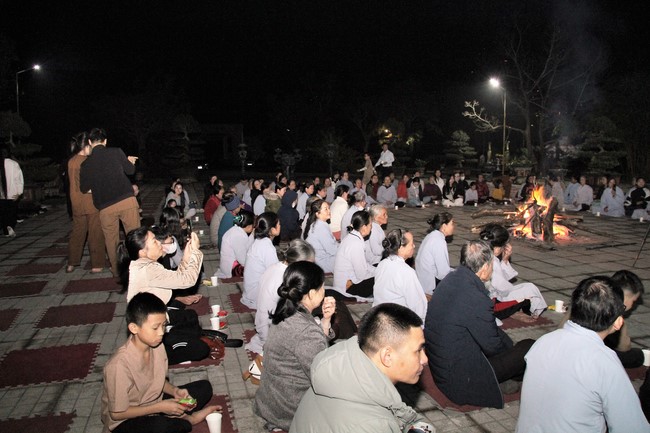Youth towards Buddhism Retreat and Tea Meditation at Giai Lam pagoda, Ha Tinh
