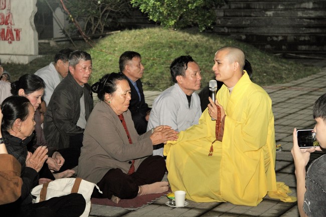 Youth towards Buddhism Retreat and Tea Meditation at Giai Lam pagoda, Ha Tinh