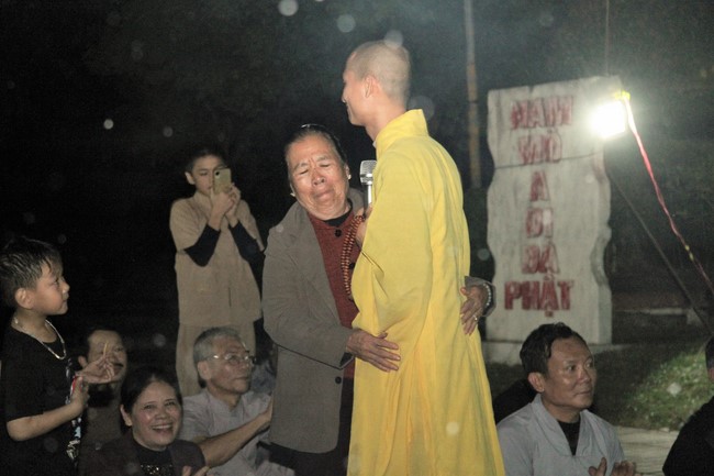 Youth towards Buddhism Retreat and Tea Meditation at Giai Lam pagoda, Ha Tinh