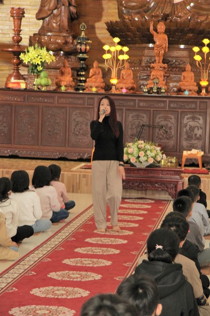 Youth towards Buddhism Retreat and Tea Meditation at Giai Lam pagoda, Ha Tinh