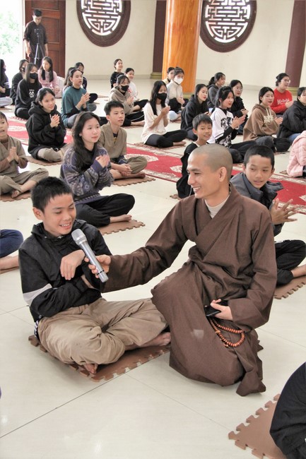Youth towards Buddhism Retreat and Tea Meditation at Giai Lam pagoda, Ha Tinh