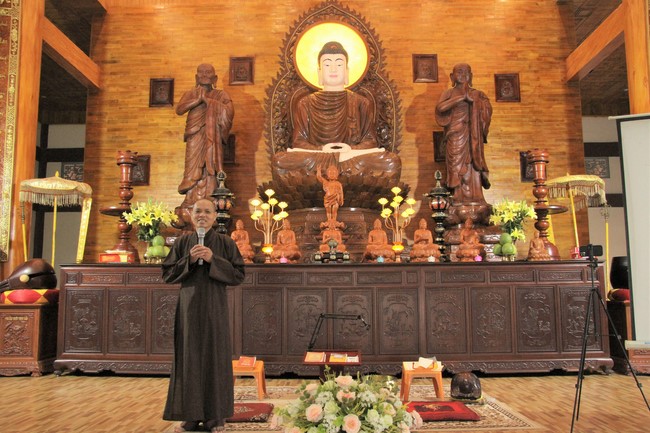 Youth towards Buddhism Retreat and Tea Meditation at Giai Lam pagoda, Ha Tinh