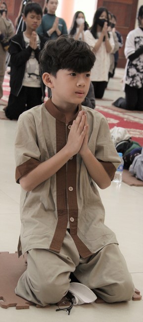 Youth towards Buddhism Retreat and Tea Meditation at Giai Lam pagoda, Ha Tinh