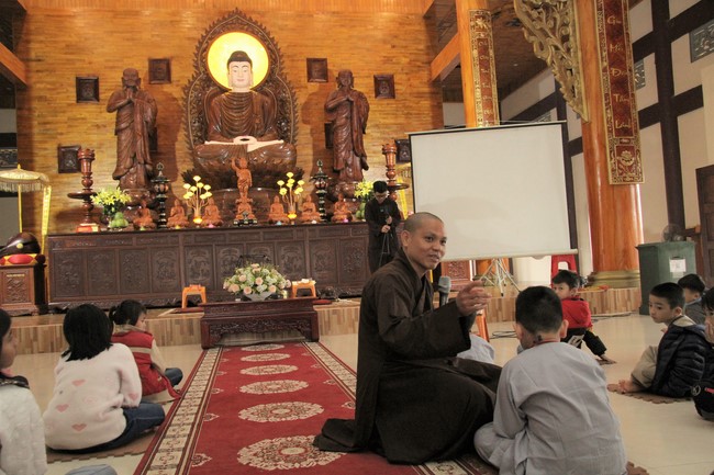 Youth towards Buddhism Retreat and Tea Meditation at Giai Lam pagoda, Ha Tinh