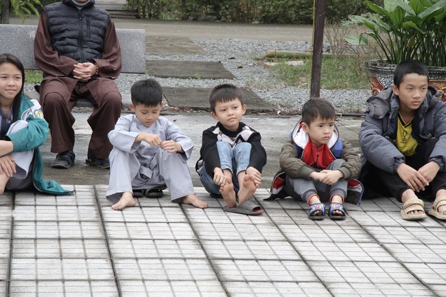 Youth towards Buddhism Retreat and Tea Meditation at Giai Lam pagoda, Ha Tinh
