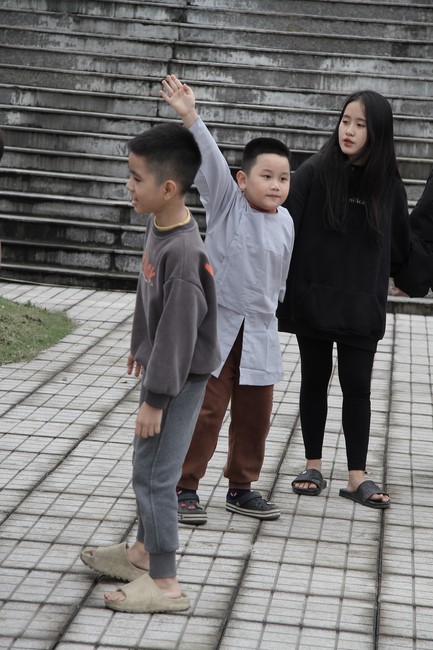 Youth towards Buddhism Retreat and Tea Meditation at Giai Lam pagoda, Ha Tinh