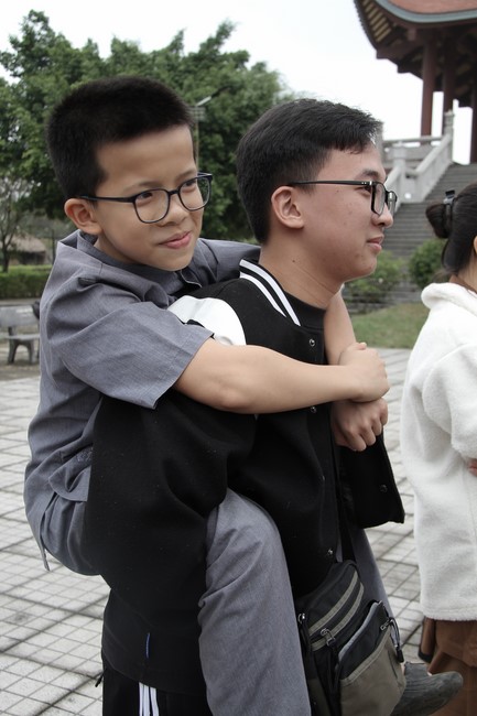 Youth towards Buddhism Retreat and Tea Meditation at Giai Lam pagoda, Ha Tinh