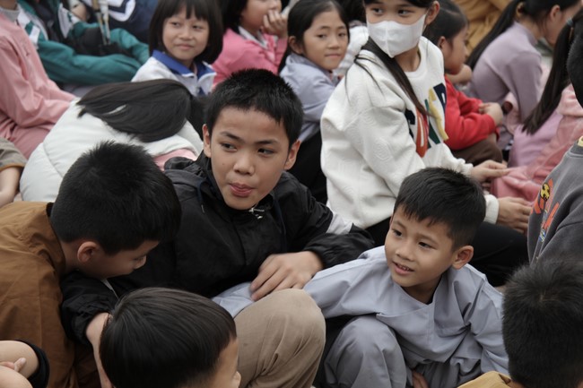 Youth towards Buddhism Retreat and Tea Meditation at Giai Lam pagoda, Ha Tinh