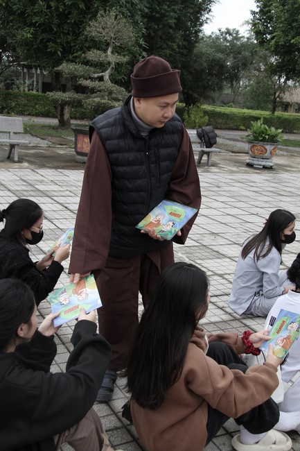 Youth towards Buddhism Retreat and Tea Meditation at Giai Lam pagoda, Ha Tinh