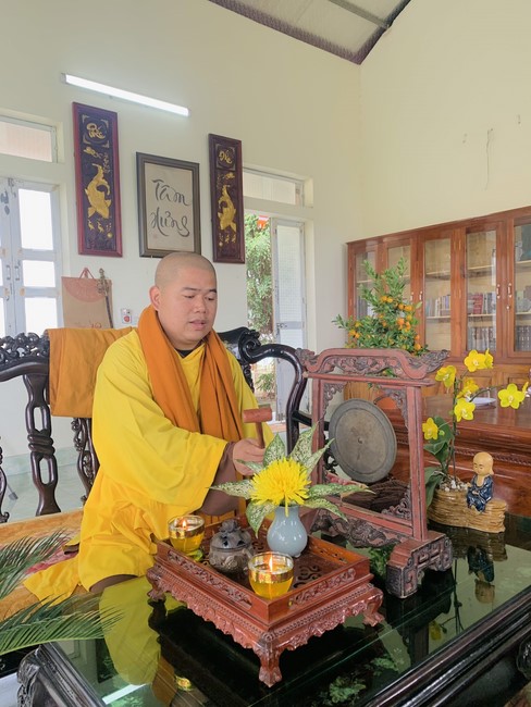 Year End Practice, a past year closing program, giving Tet gifts at Dong Cao pagoda