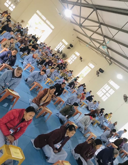 Year End Practice, a past year closing program, giving Tet gifts at Dong Cao pagoda