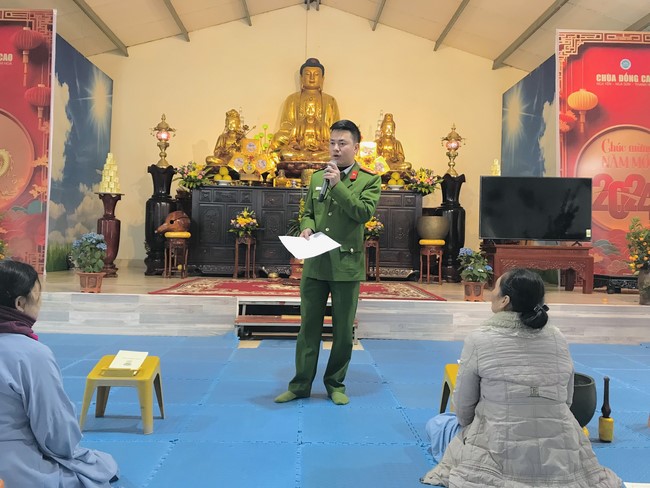 Year End Practice, a past year closing program, giving Tet gifts at Dong Cao pagoda