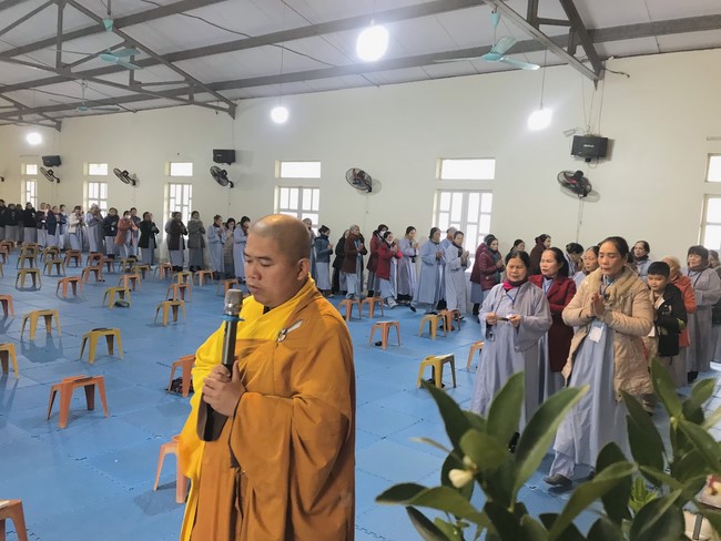 Year End Practice, a past year closing program, giving Tet gifts at Dong Cao pagoda