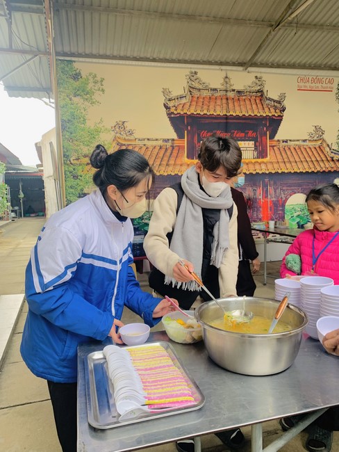 Chùa Đống Cao – Thanh Hóa: Khóa tu cuối năm - Lễ tất niên và trao quà tết