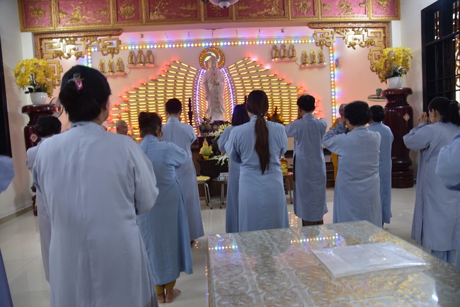 Offering on the Founder's death anniversary of Buu Lien pagoda in Can Tho of the Charity Board