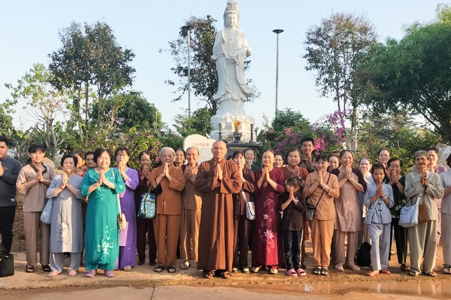 One-Day Peaceful Retreat at Suoi Phap Pagoda
