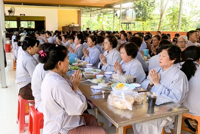 One-Day Peaceful Retreat at Suoi Phap Pagoda