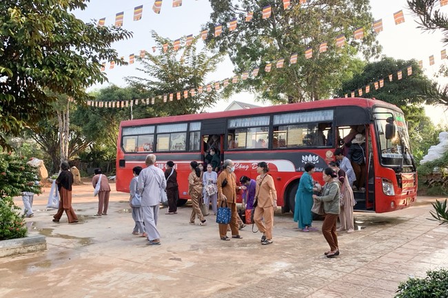One-Day Peaceful Retreat at Suoi Phap Pagoda