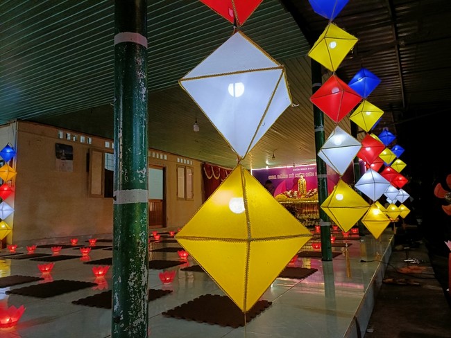 Chùa Nhất Pháp – Đồng Nai: Lễ Hoa đăng kỷ niệm đức Phật A Di Đà